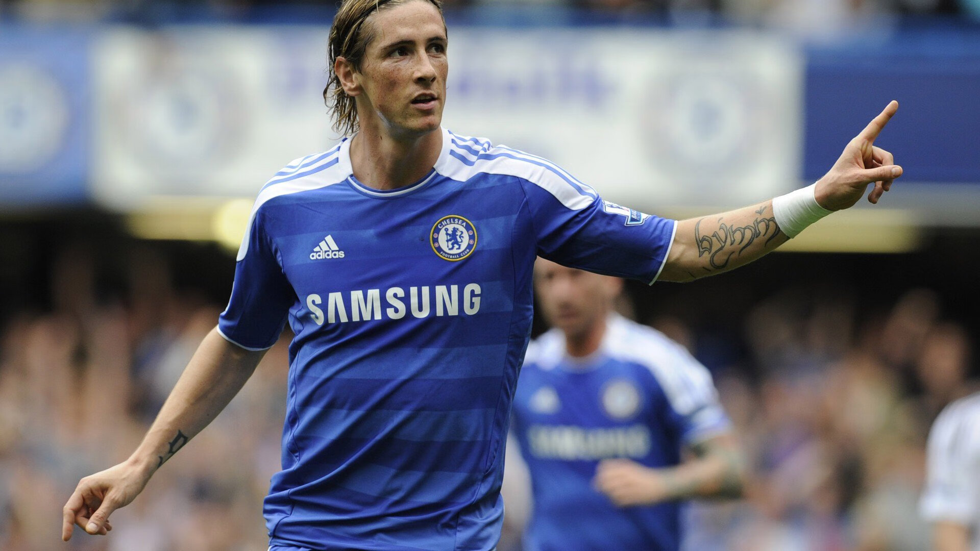 LEYU乐鱼体育官方网站-赛季中转折点:影响冠军归属的重要比赛回顾,季中冠军赛奖杯要归还吗