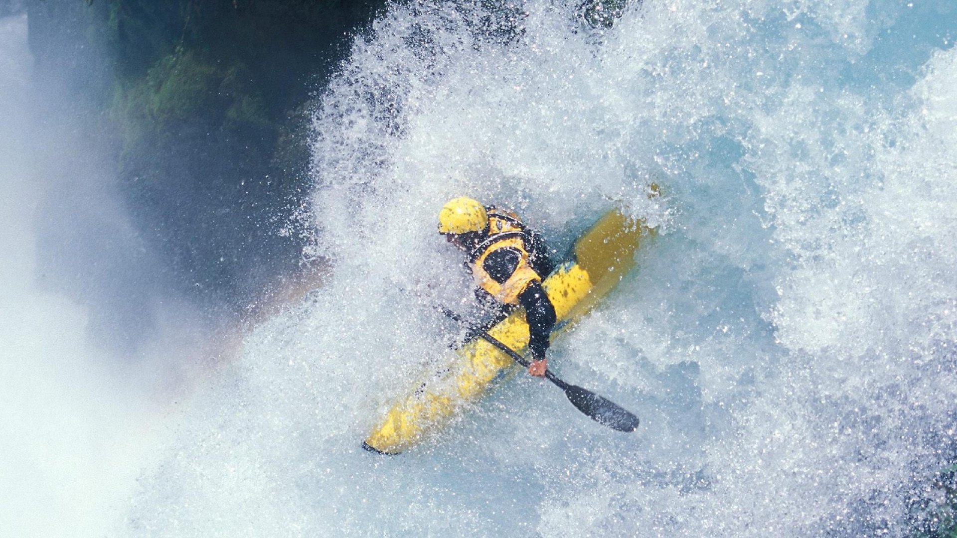 后腰定位清晰,稳定调度中场,后腰球员怎么建立中场优势